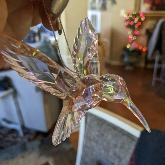 New Beautiful Peachy Iridescent Hummingbird Hanging Decor - Picture 1 of 7
